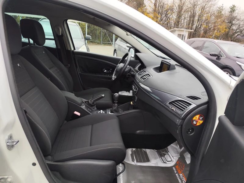 Renault Megane SPORTOUR* 1.5DCi* LED* EURO6B* NAVI* , снимка 13 - Автомобили и джипове - 52561701