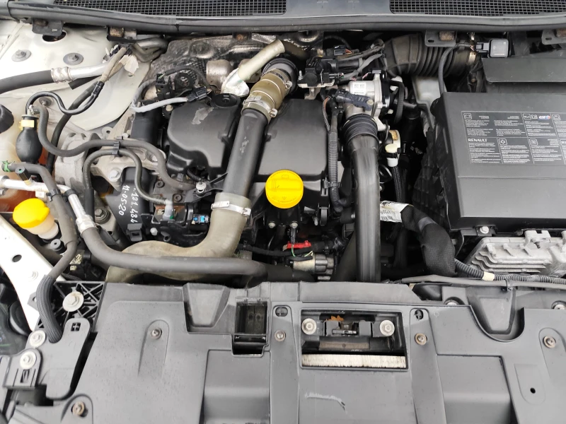 Renault Megane SPORTOUR* 1.5DCi* LED* EURO6B* NAVI* , снимка 15 - Автомобили и джипове - 52561701