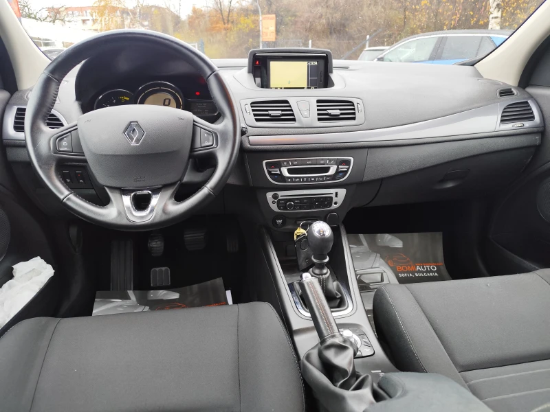 Renault Megane SPORTOUR* 1.5DCi* LED* EURO6B* NAVI* , снимка 7 - Автомобили и джипове - 52561701
