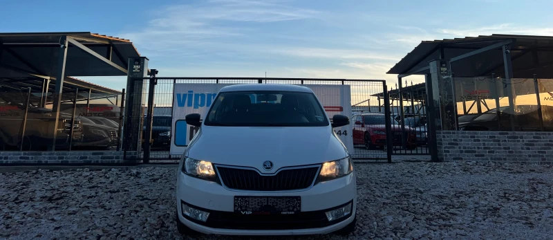 Skoda Rapid 1.2i KLIMATIK/SEDAN/UNIKAT, снимка 2 - Автомобили и джипове - 52855305