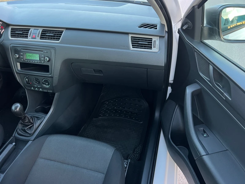 Skoda Rapid 1.2i KLIMATIK/SEDAN/UNIKAT, снимка 13 - Автомобили и джипове - 52855305