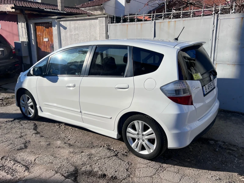 Honda Jazz, снимка 8 - Автомобили и джипове - 52951129