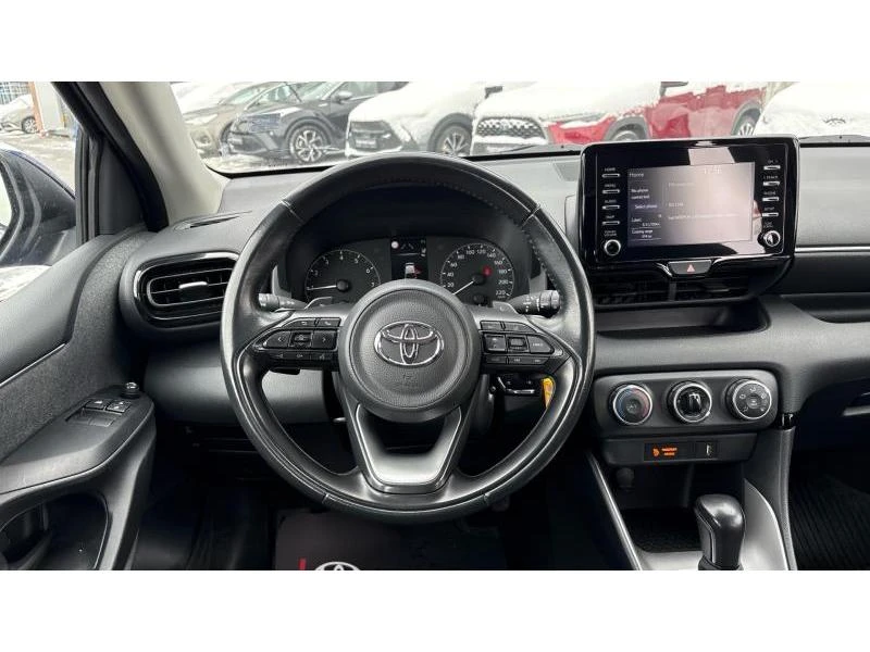 Toyota Yaris 1.5 AT FANCY - изображение 9