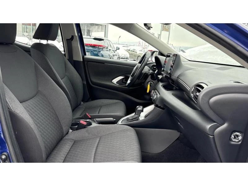 Toyota Yaris 1.5 AT FANCY - изображение 6