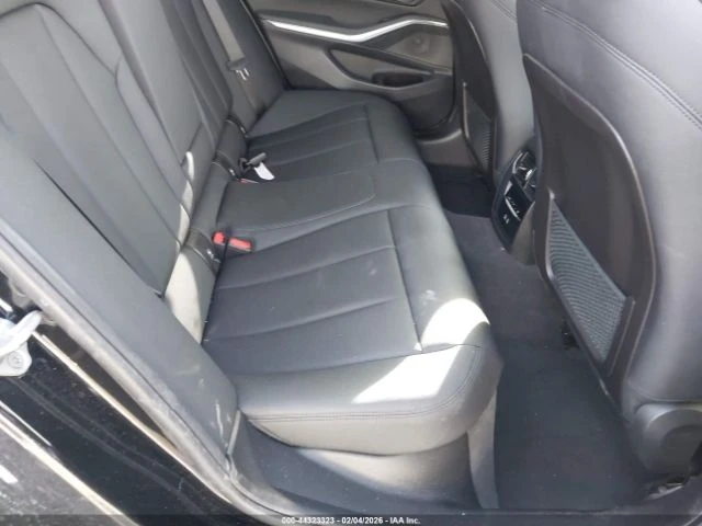 BMW 330 XDRIVE* KEYLESS* ПОДГРЕВИ* PANO*  - изображение 10