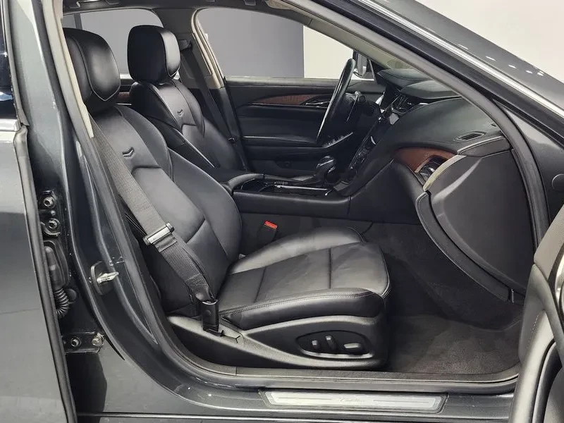 Cadillac Cts  2.0 Luxury, снимка 11 - Автомобили и джипове - 56698607