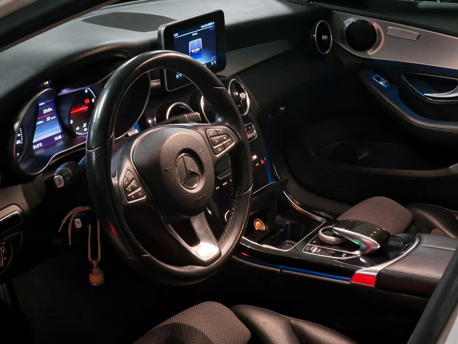 Mercedes-Benz C 220  - изображение 7