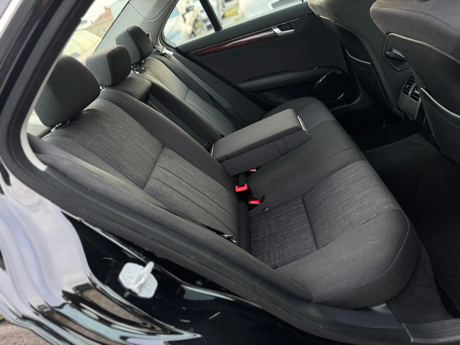 Mercedes-Benz C 220 2.2CDI 170кс АВТОМАТИК НАВИ ПОДГРЕВ  | Mobile.bg — изображение 13