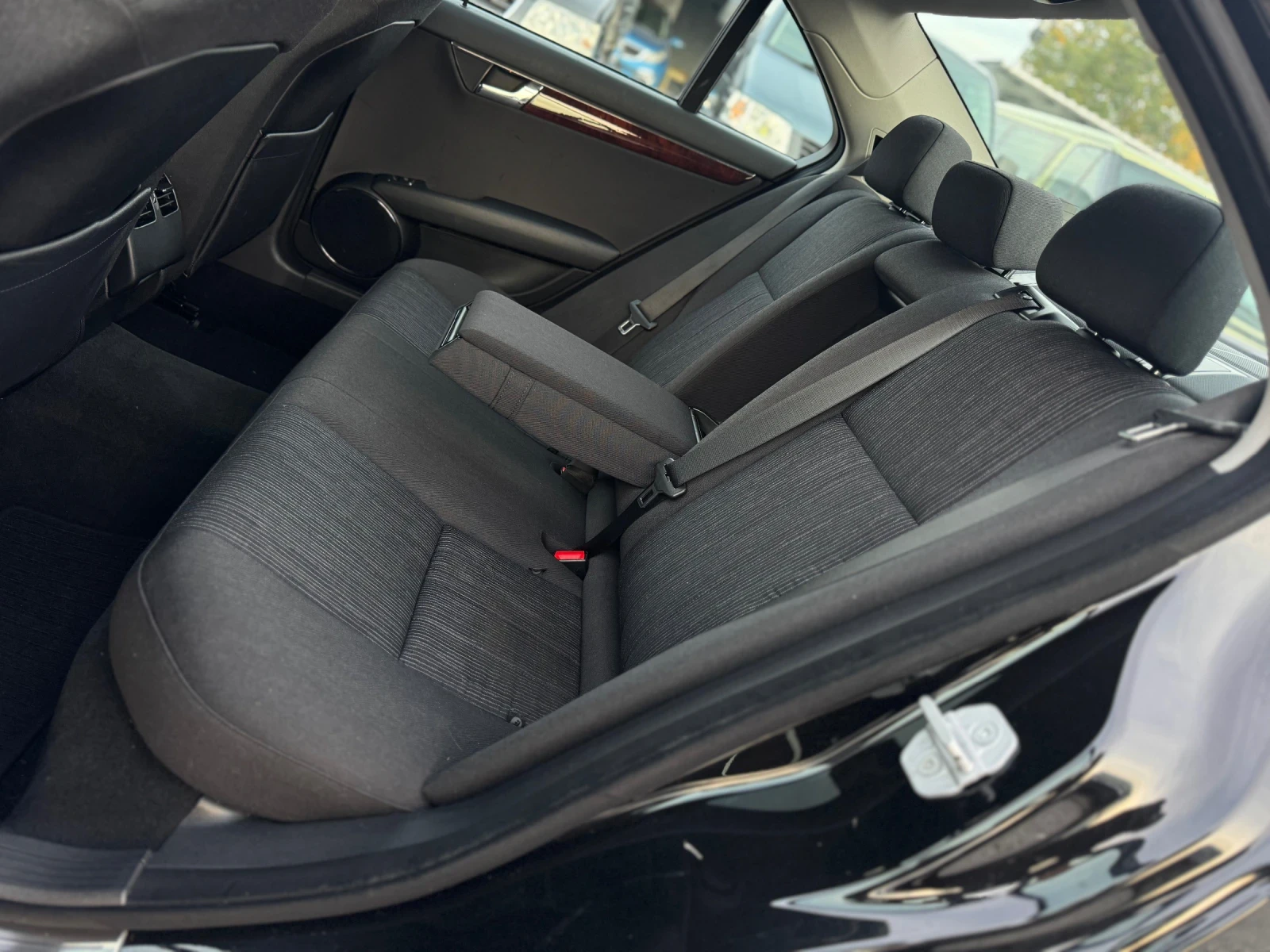 Mercedes-Benz C 220 2.2CDI 170кс АВТОМАТИК НАВИ ПОДГРЕВ  | Mobile.bg — изображение 12