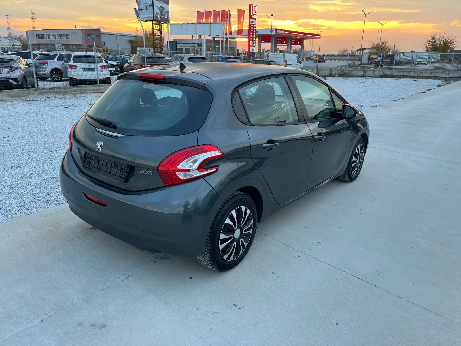 Peugeot 208 1, 4 I  | Mobile.bg   3