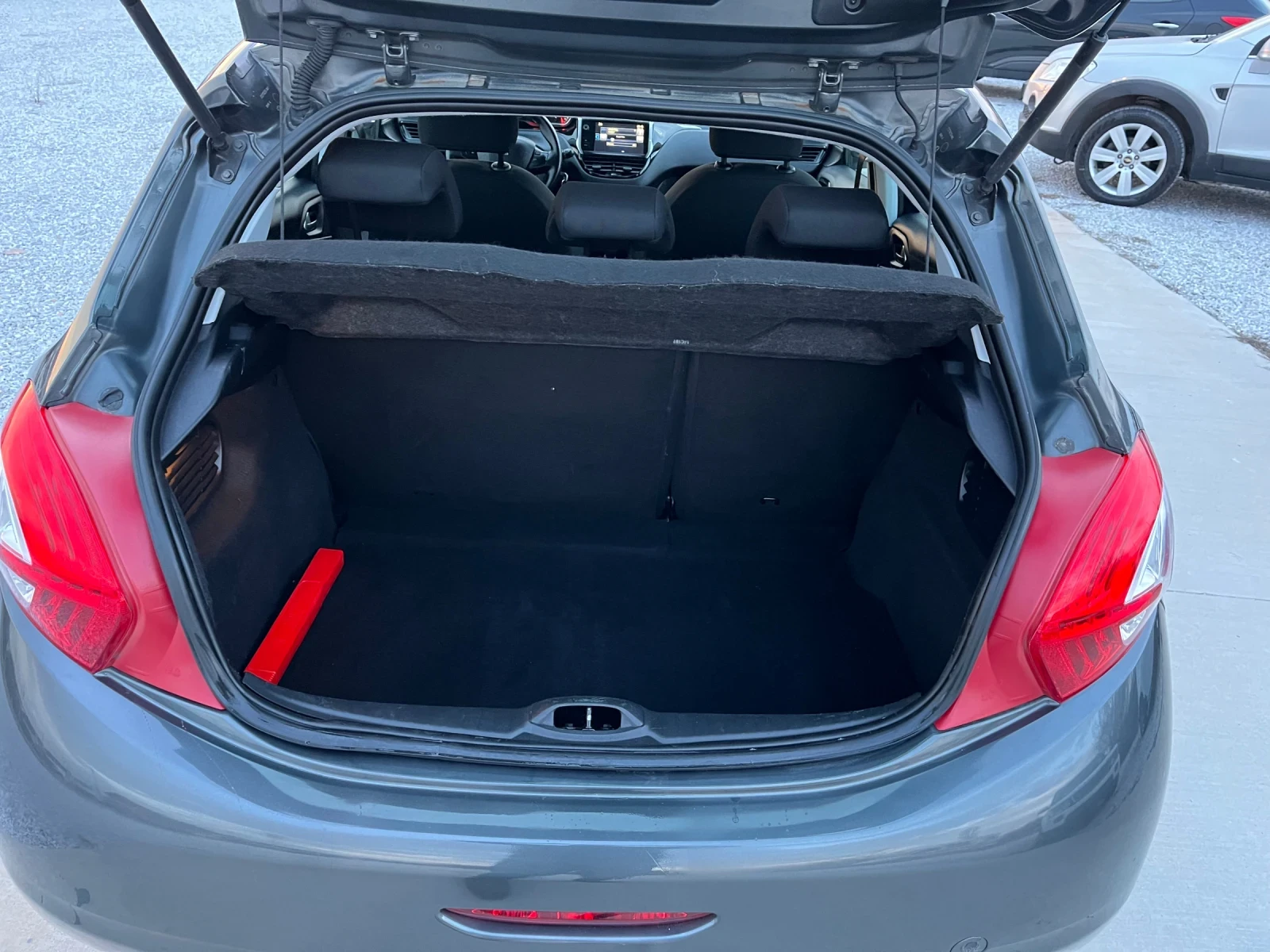 Peugeot 208 1, 4 I  | Mobile.bg   13