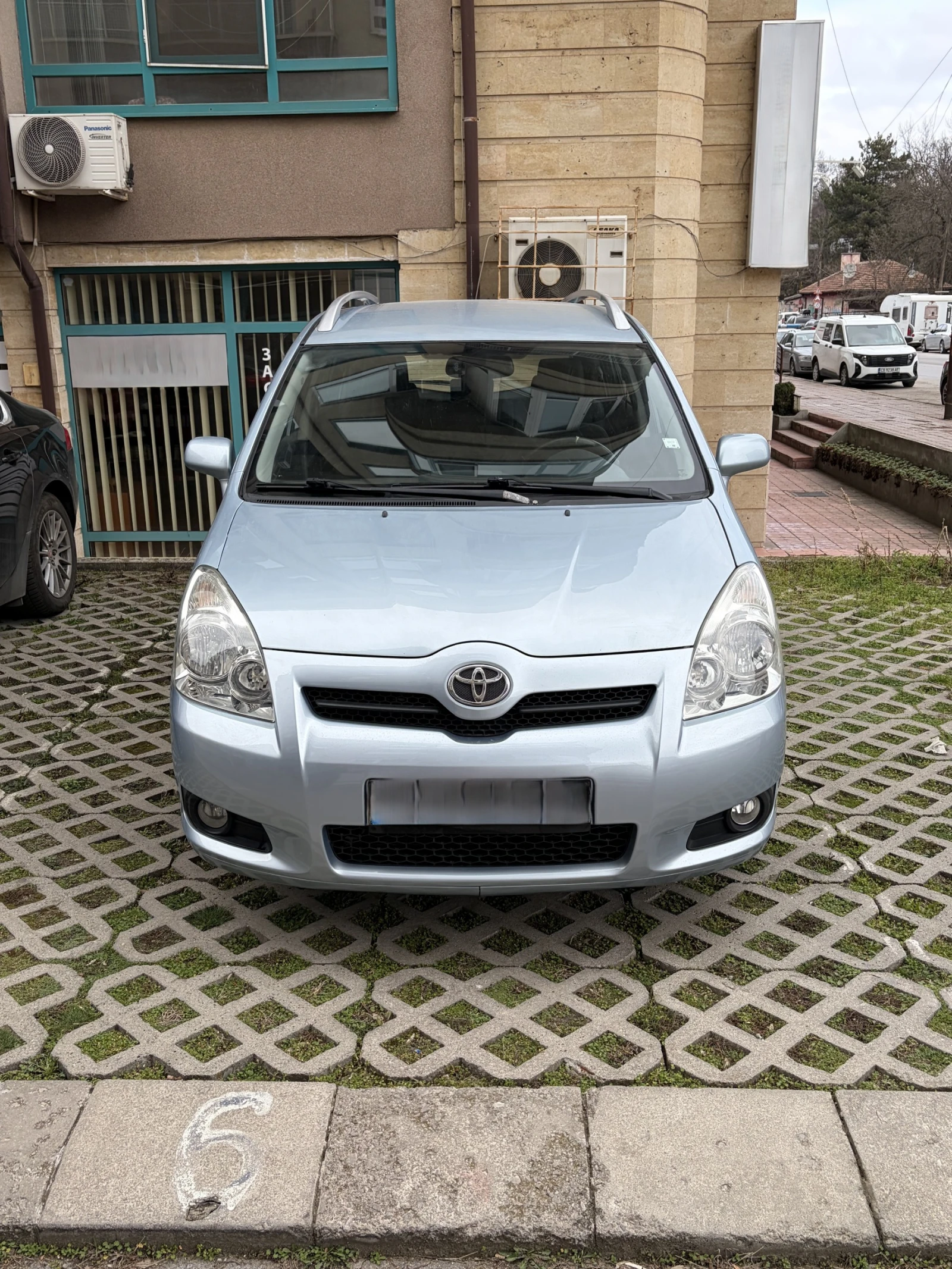 Toyota Corolla verso SOL, снимка 2 - Автомобили и джипове - 53942309