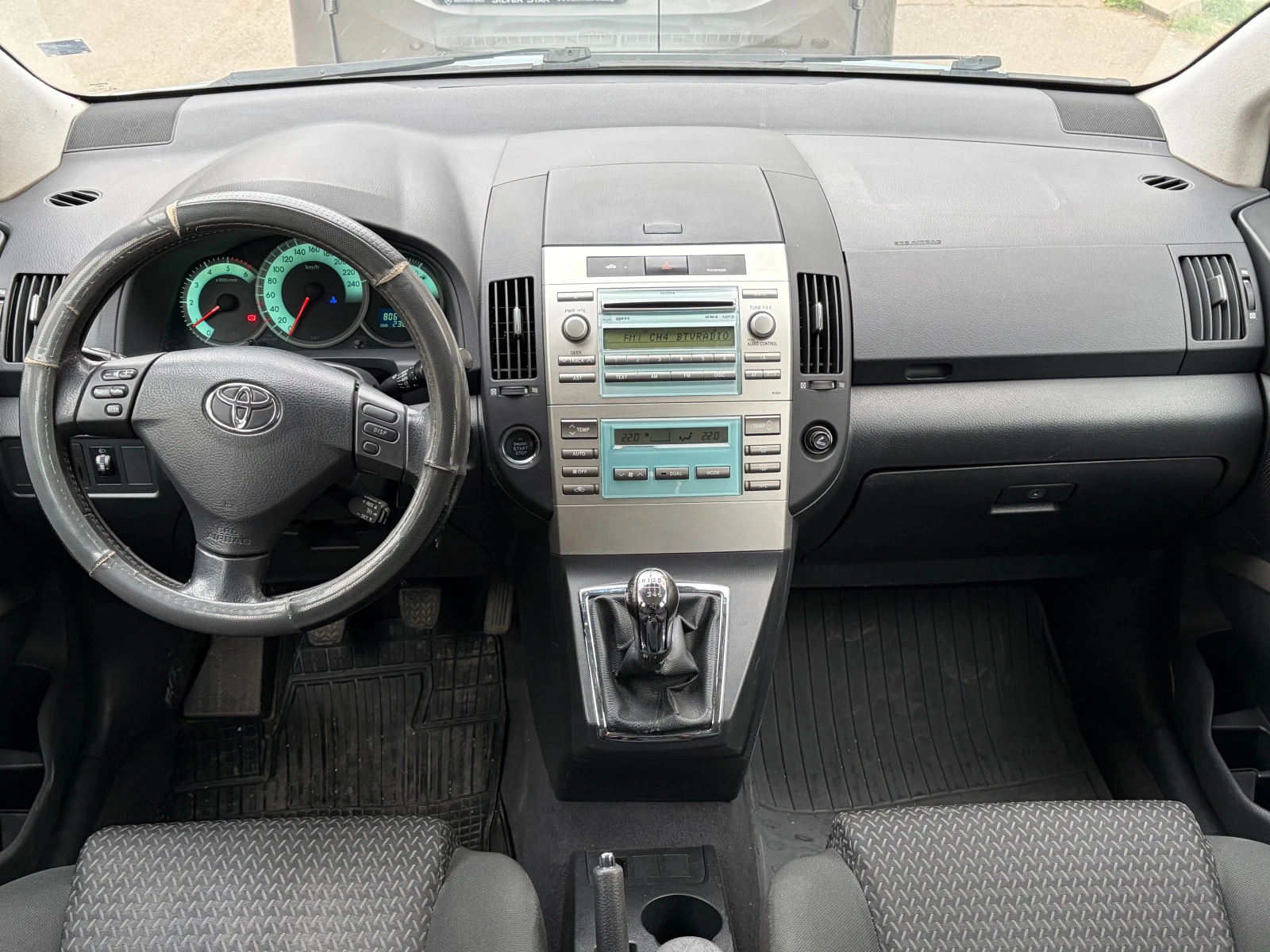 Toyota Corolla verso SOL, снимка 7 - Автомобили и джипове - 53942309