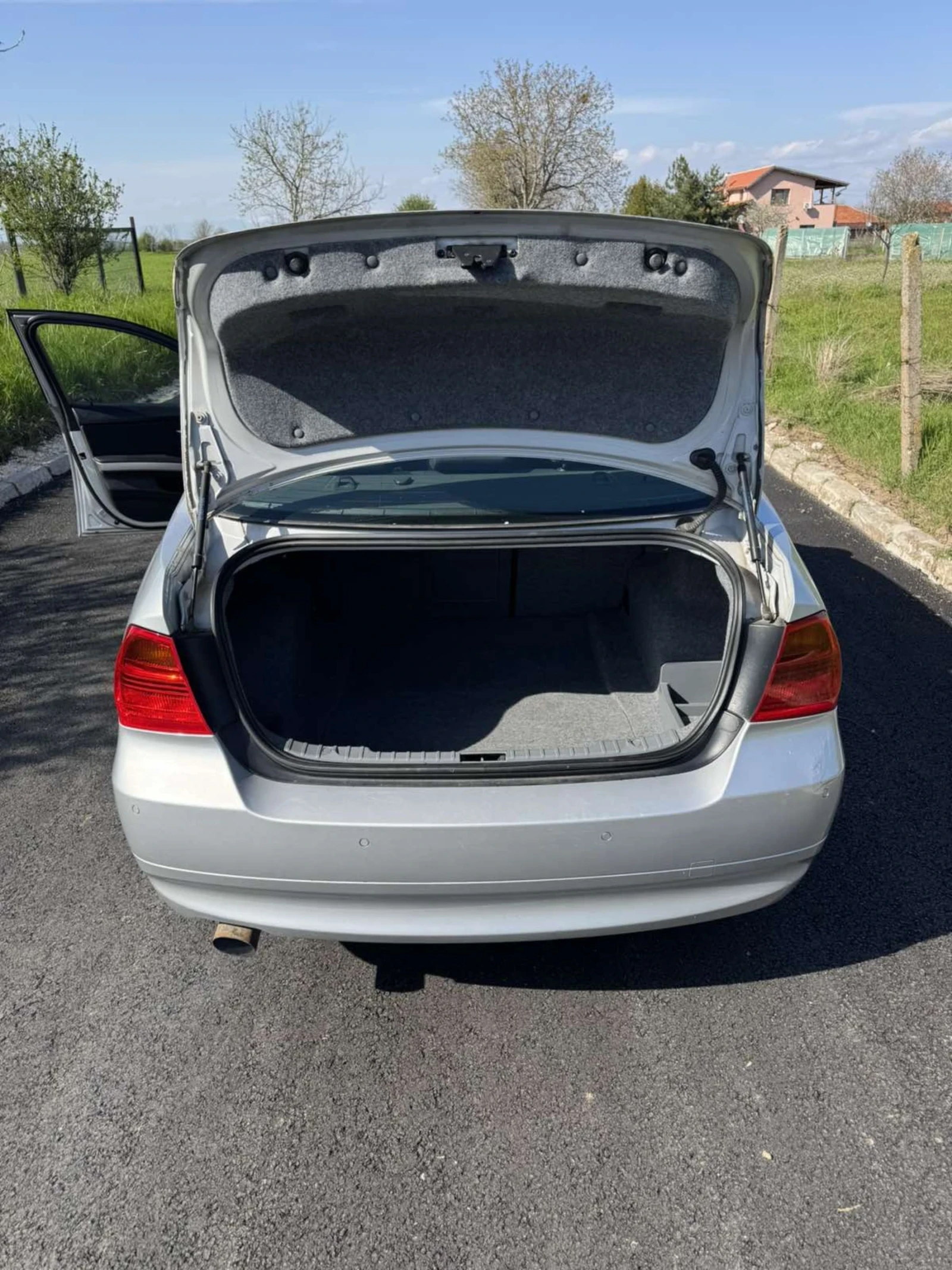 BMW 320, снимка 10 - Автомобили и джипове - 54176311