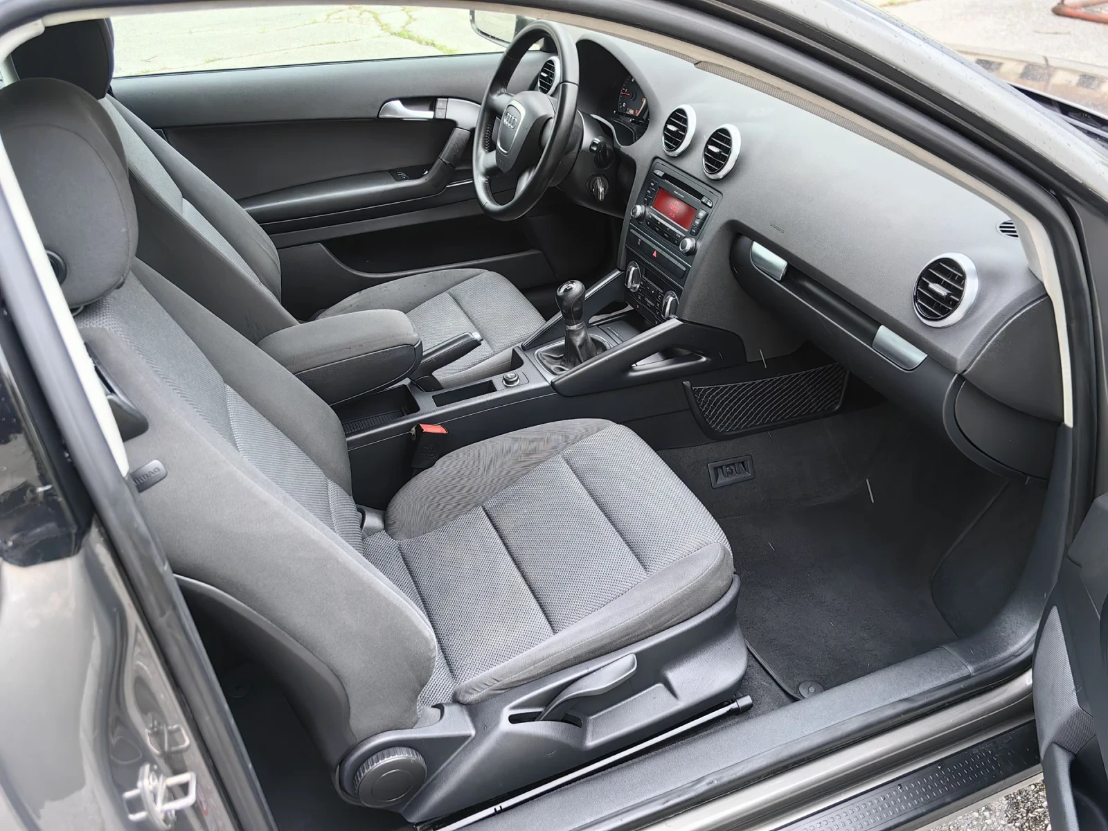 Audi A3 AUDI A3 1.6TDI 90KC, снимка 10 - Автомобили и джипове - 54233852