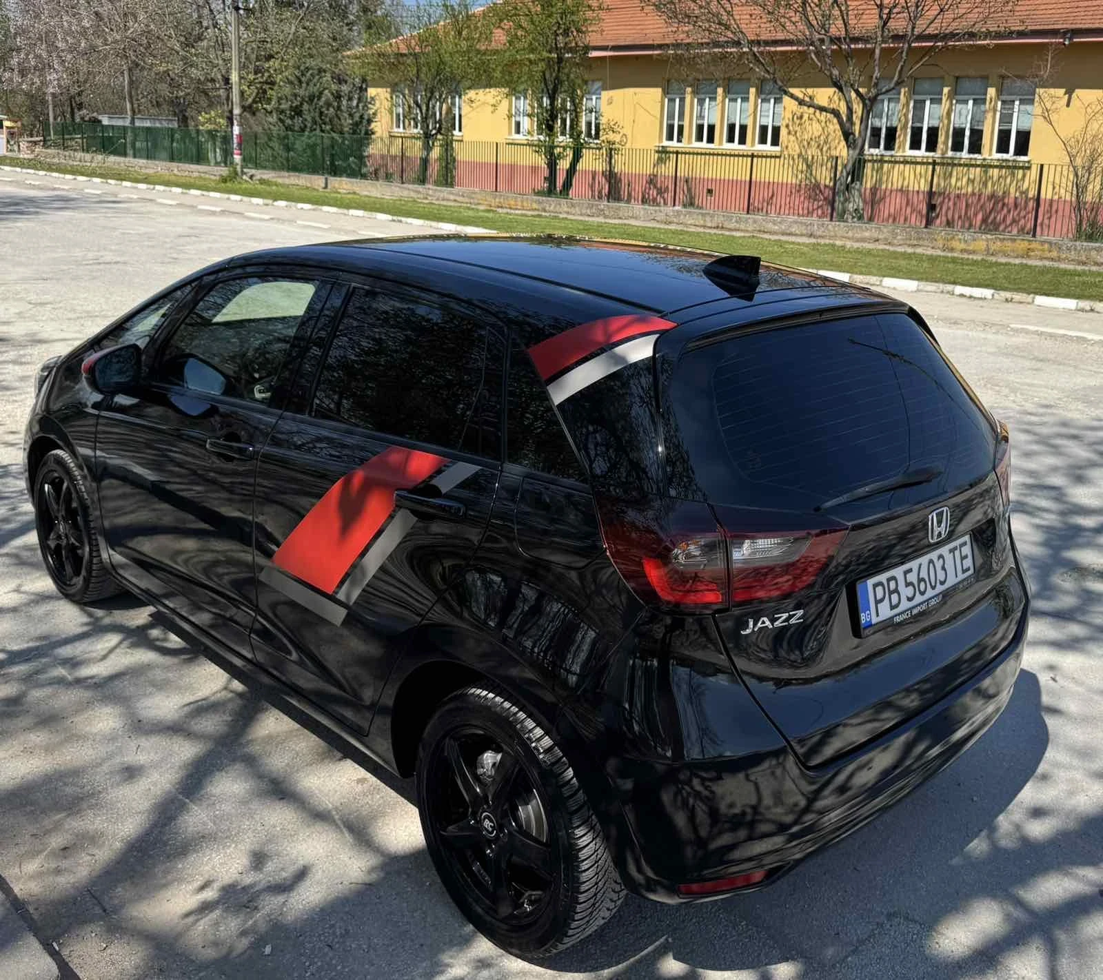 Honda Jazz, снимка 2 - Автомобили и джипове - 54236558