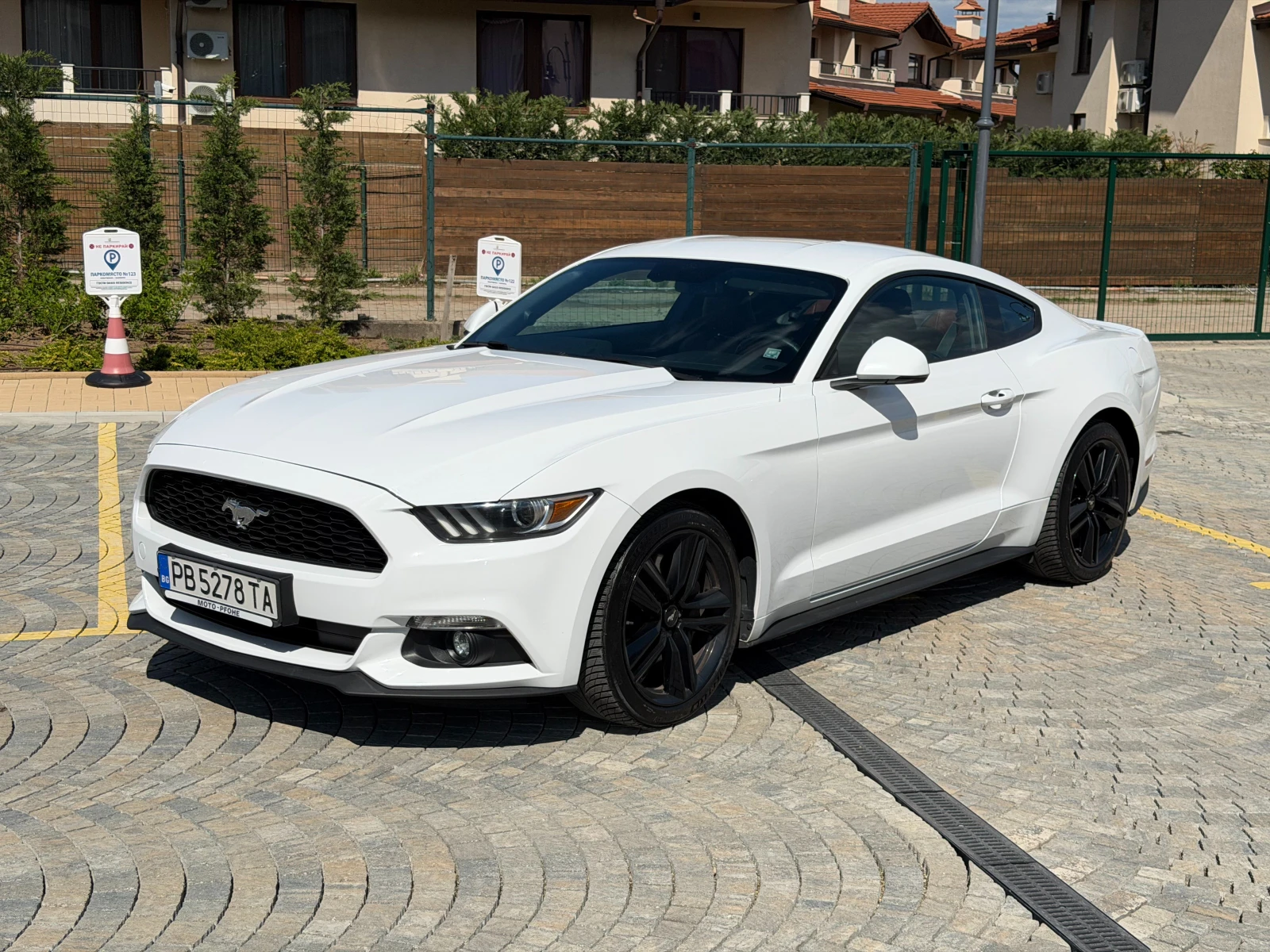 Ford Mustang 2.3 Eco-Boost MANUAL