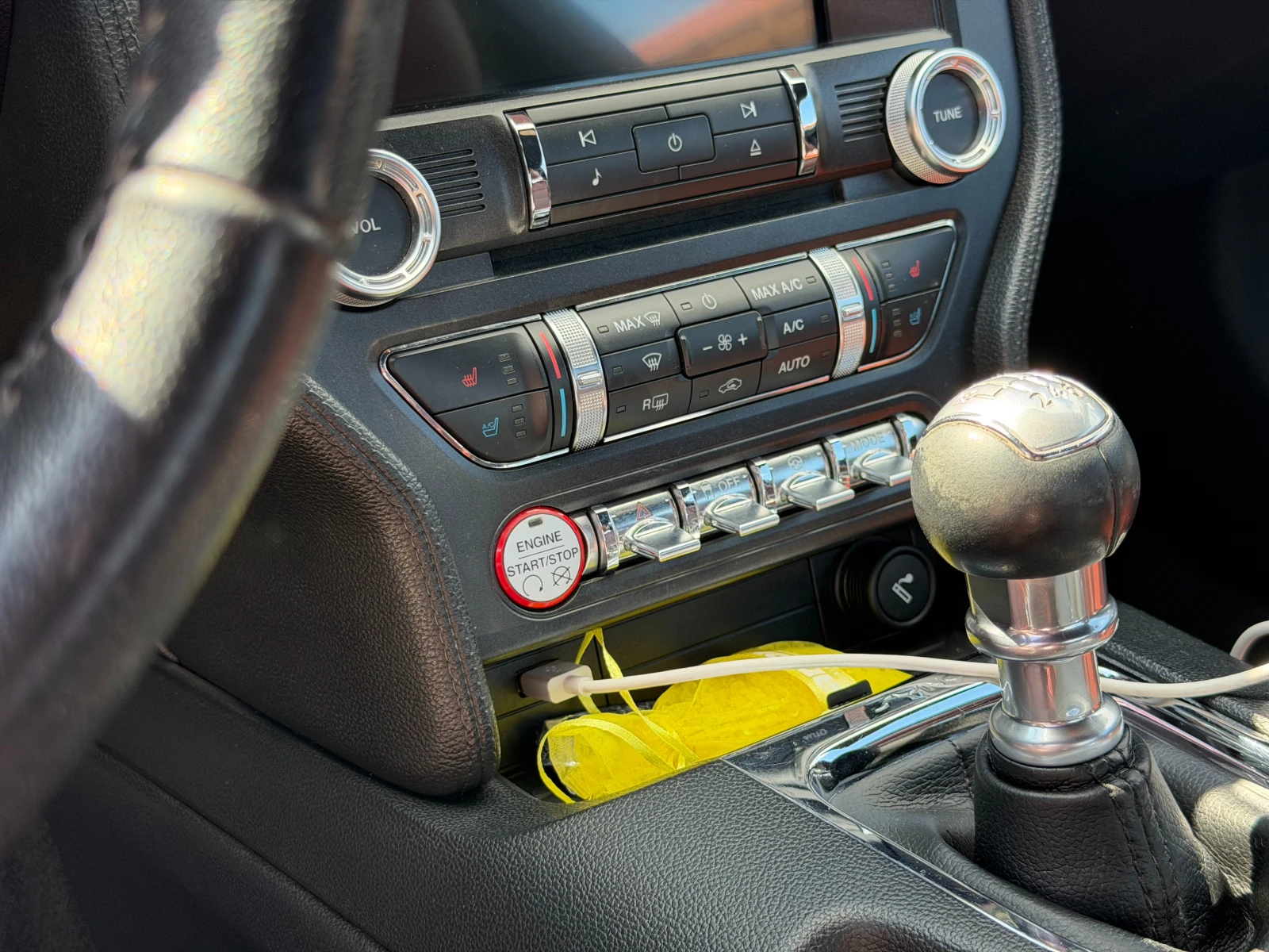 Ford Mustang 2.3 Eco-Boost MANUAL, снимка 10 - Автомобили и джипове - 54311790