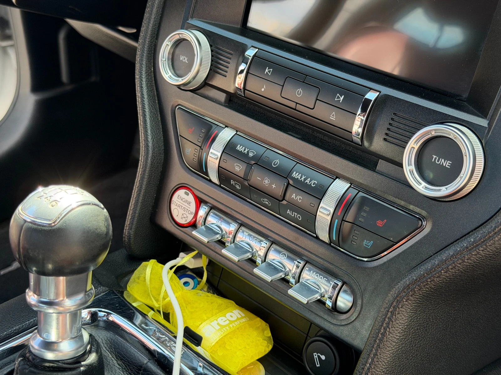 Ford Mustang 2.3 Eco-Boost MANUAL, снимка 9 - Автомобили и джипове - 54311790