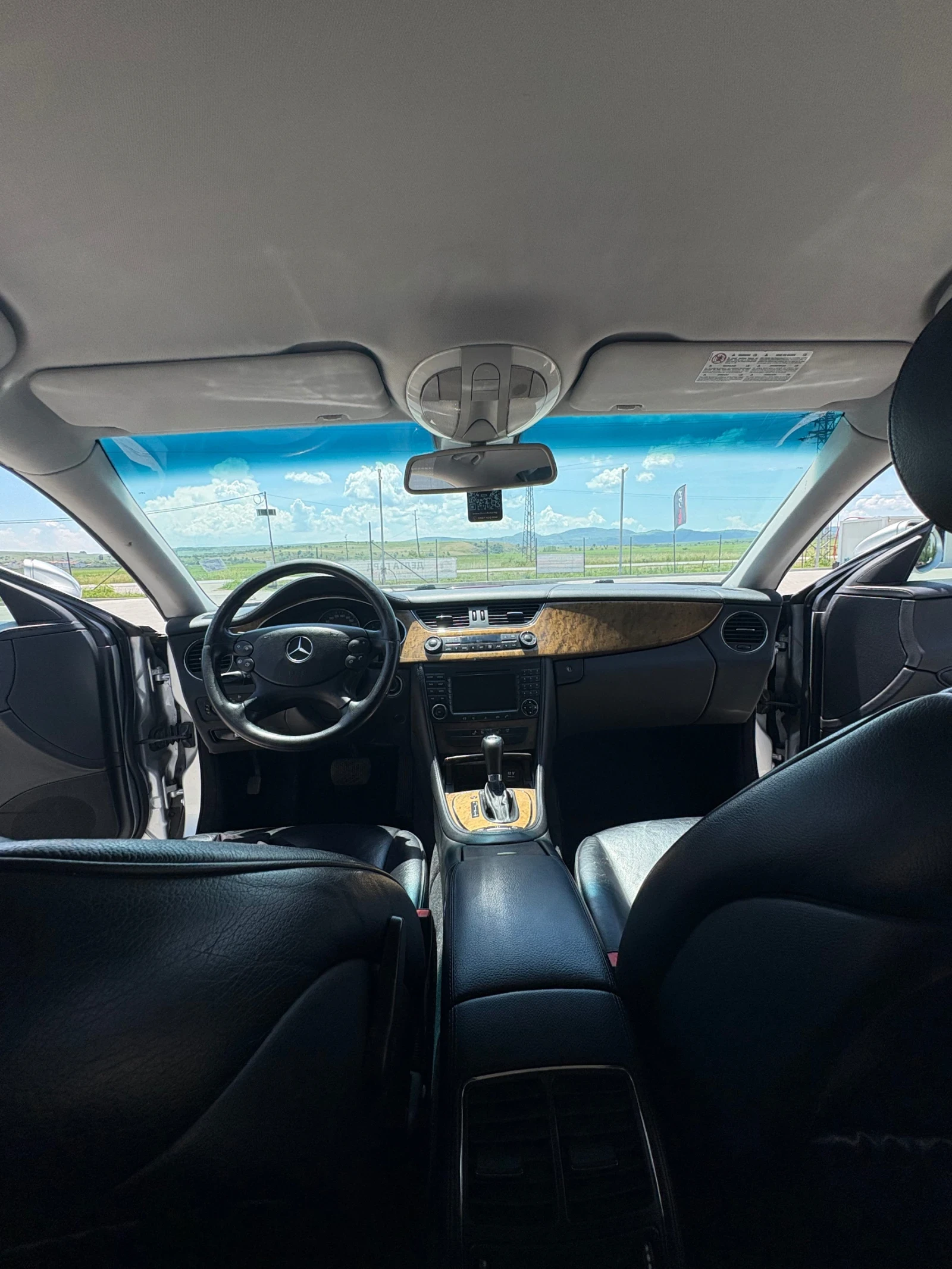 Mercedes-Benz CLS 320 KEYLESS/PARKTRONIK/4-зонов, снимка 4 - Автомобили и джипове - 54855026