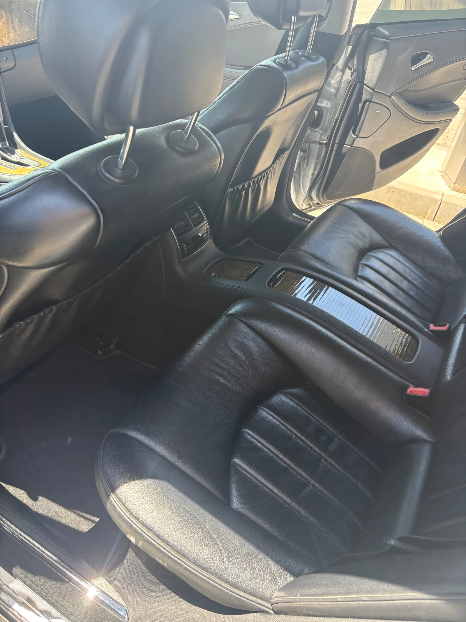 Mercedes-Benz CLS 320 KEYLESS/PARKTRONIK/4-зонов, снимка 12 - Автомобили и джипове - 54855026