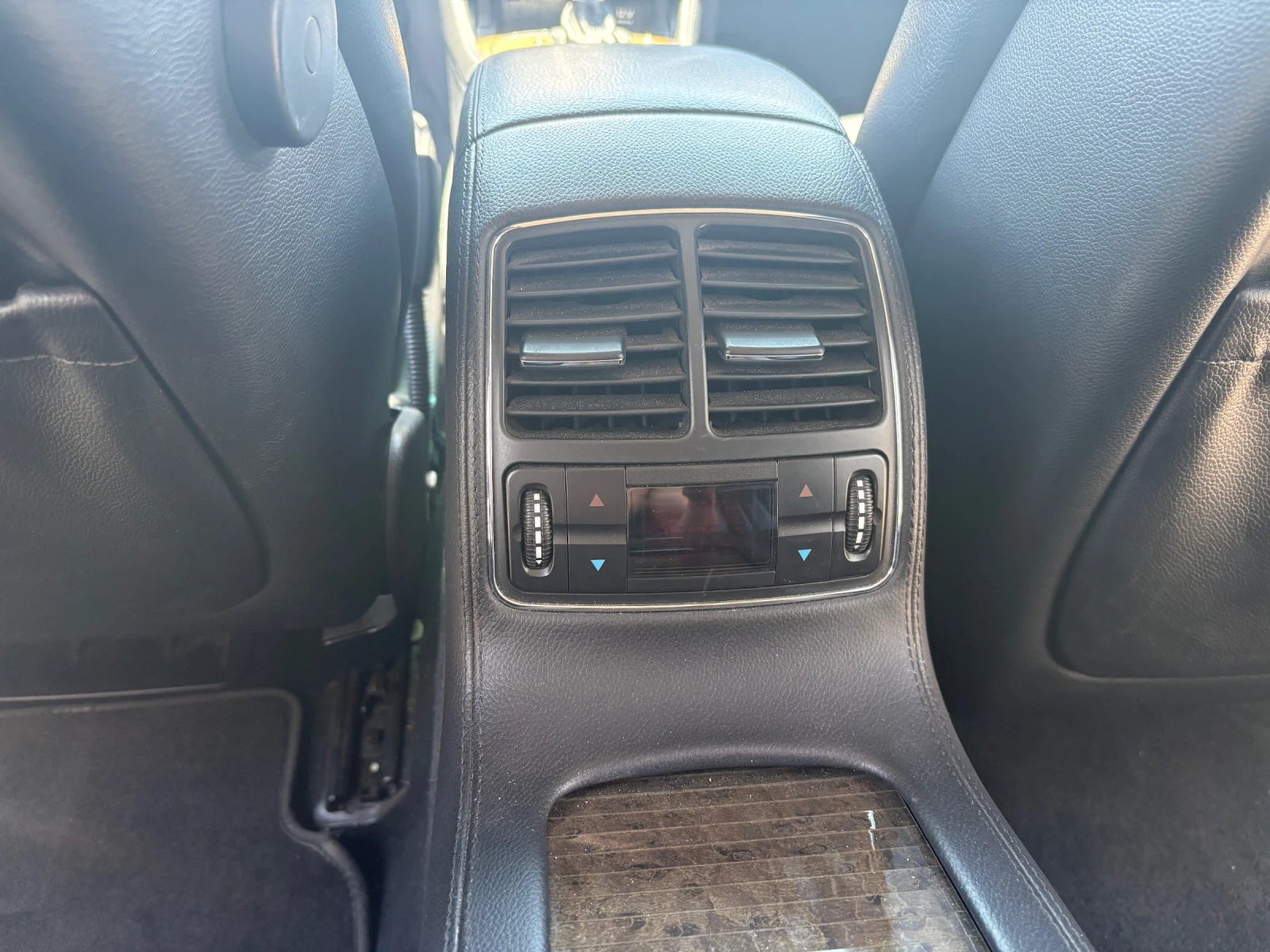 Mercedes-Benz CLS 320 KEYLESS/PARKTRONIK/4-зонов, снимка 6 - Автомобили и джипове - 54855026