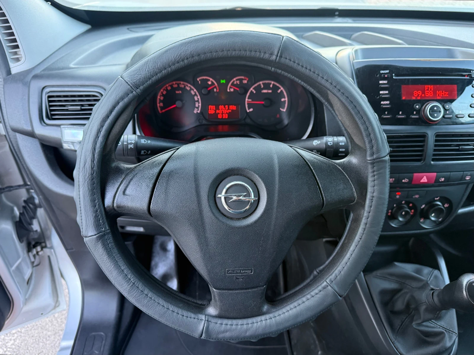 Opel Combo 1.3 CDTi/90kc/* Климатик* /149000км, снимка 11 - Автомобили и джипове - 54974124