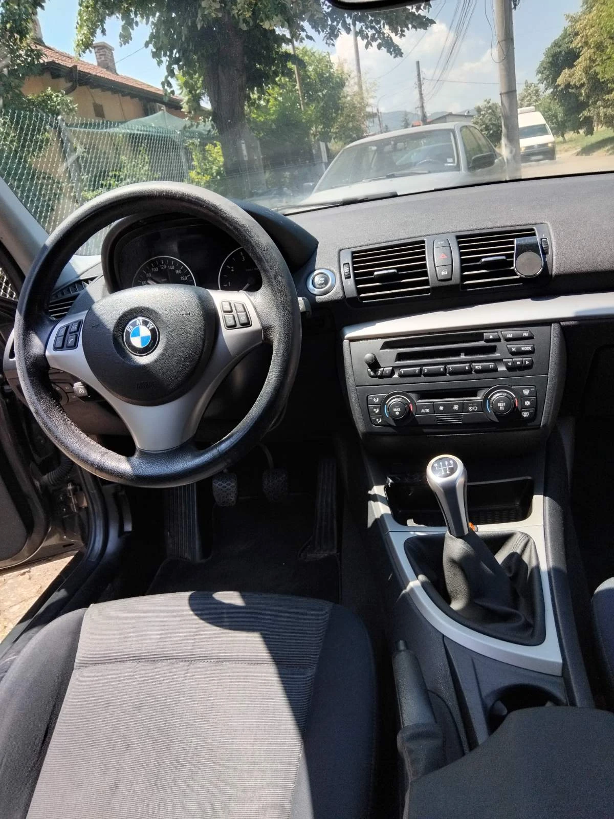 BMW 118, снимка 8 - Автомобили и джипове - 55102869