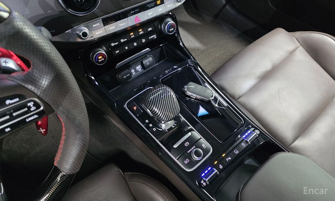 Kia Stinger, снимка 9 - Автомобили и джипове - 55218175