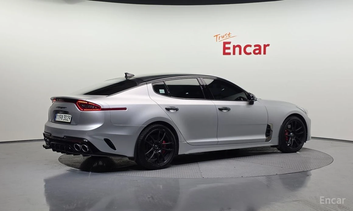 Kia Stinger, снимка 2 - Автомобили и джипове - 55218175