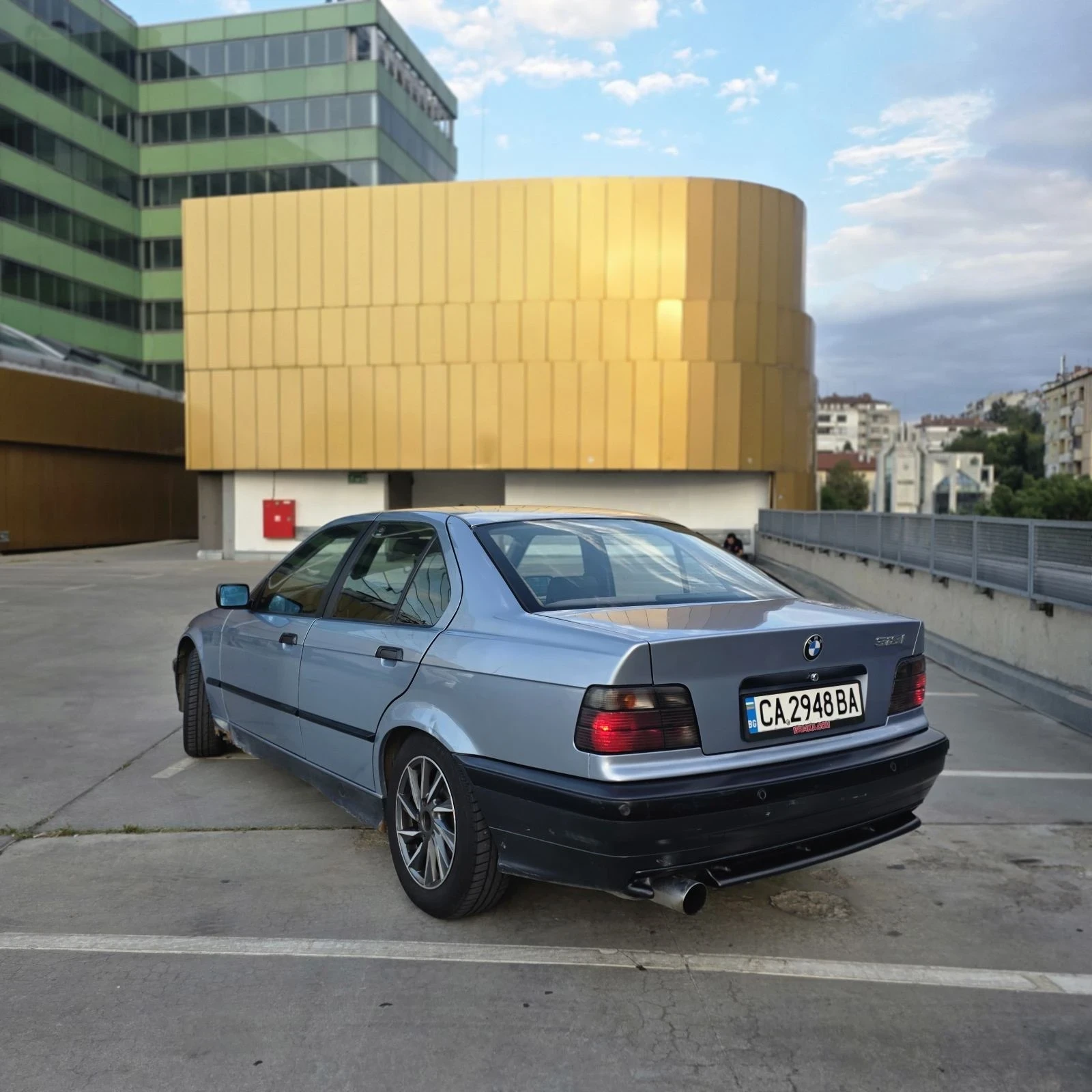 BMW 318 М40 заводски шпер , снимка 4 - Автомобили и джипове - 55983945