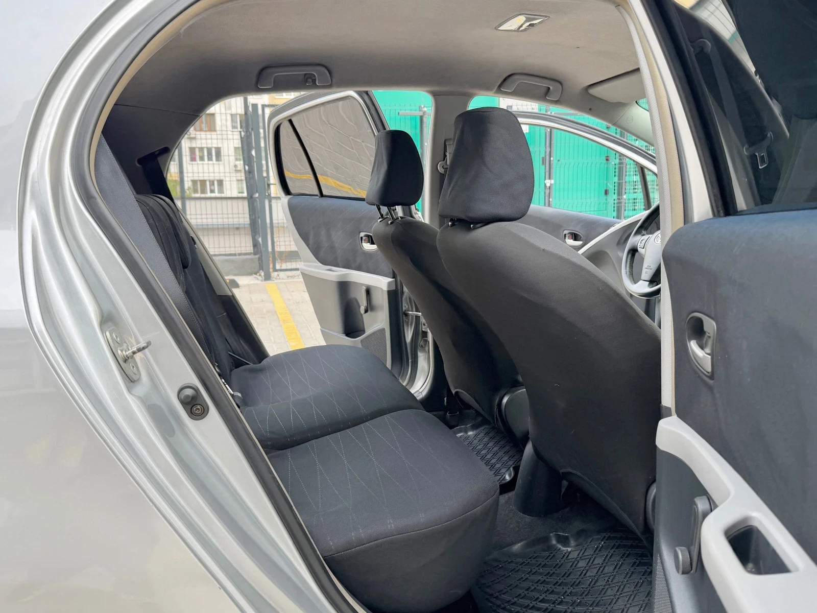 Toyota Yaris 1.4 D4D Automatic 2008г, снимка 12 - Автомобили и джипове - 56262378
