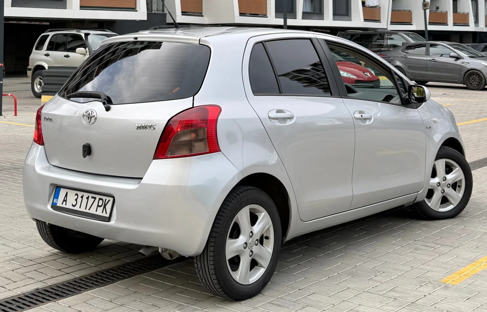 Toyota Yaris 1.4 D4D Automatic 2008г, снимка 4 - Автомобили и джипове - 56262378