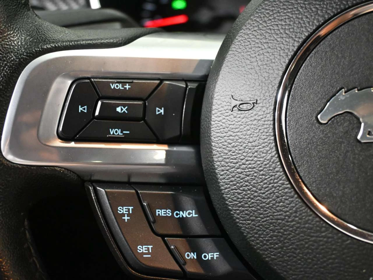 Ford Mustang EcoBoost  CarPlay Blind Spot Lane Keeping System | Mobile.bg � ����������� 16