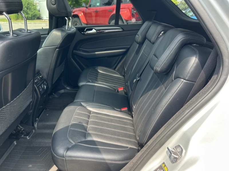 Mercedes-Benz GLE 400 AMG line/Keyless/Harman Kardon/Подгрев/Панорама, снимка 16 - Автомобили и джипове - 52317818