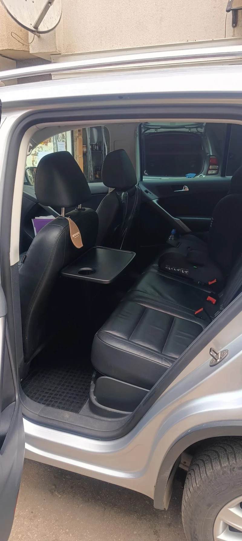 VW Tiguan, снимка 7 - Автомобили и джипове - 52474251