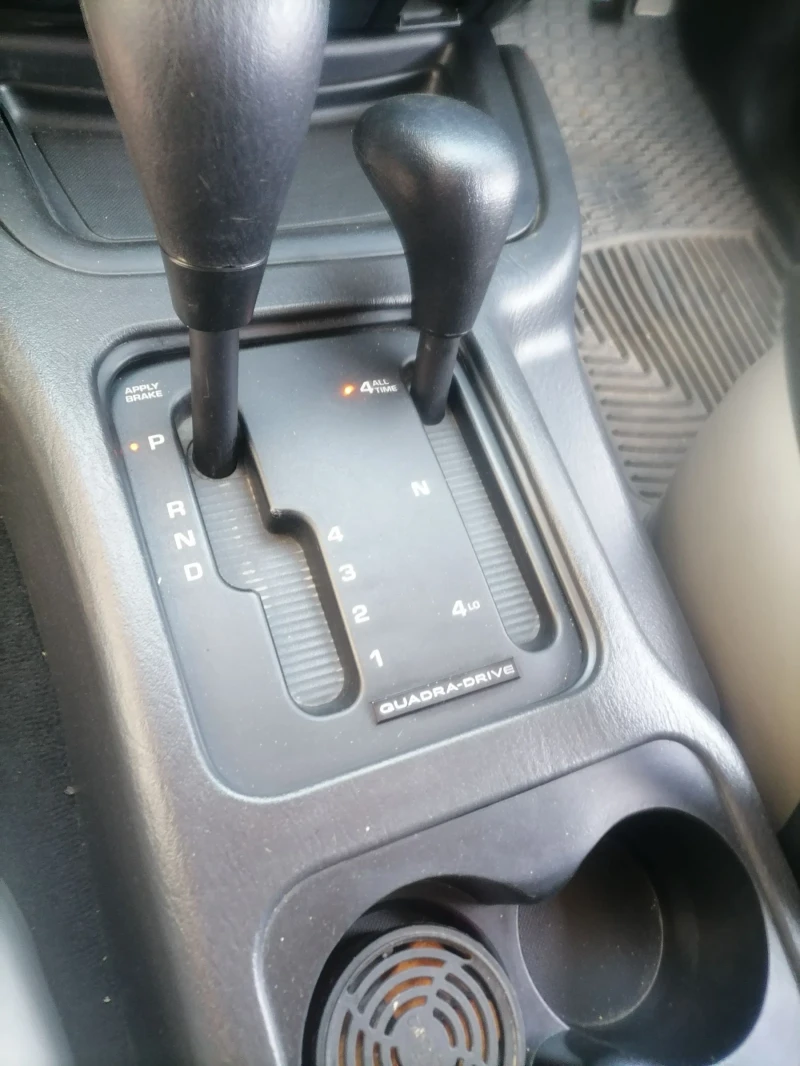 Jeep Grand cherokee, снимка 5 - Автомобили и джипове - 52504310