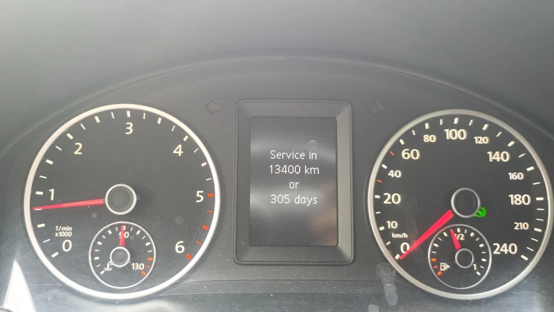 VW Tiguan, снимка 4 - Автомобили и джипове - 53230609