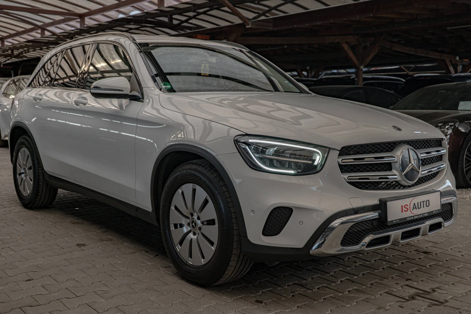 Mercedes-Benz GLC 220 CDI/4Matic/Navi/FullLed/THERMATIC/Dynamic Select - изображение 2