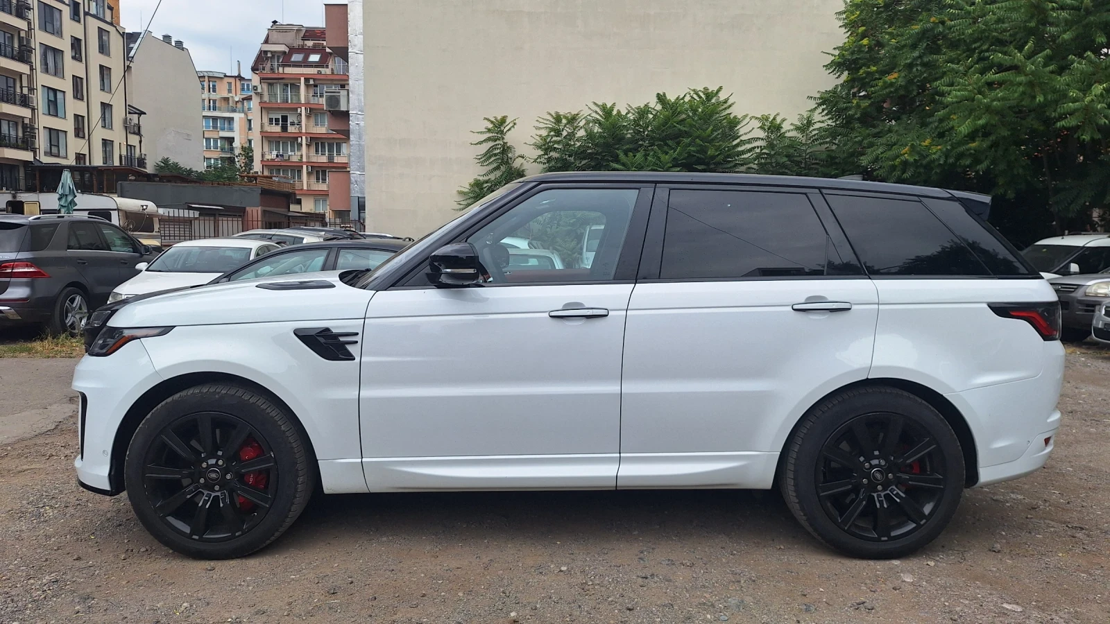 Land Rover Range Rover Sport 3.0 SHT 45000 KM ЦЕНАТА Е КРАЙНА ! - изображение 3
