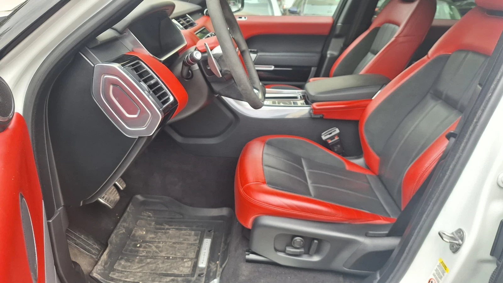 Land Rover Range Rover Sport 3.0 SHT 45000 KM ЦЕНАТА Е КРАЙНА ! - изображение 5