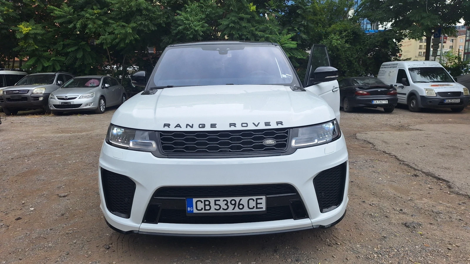 Land Rover Range Rover Sport 3.0 SHT 45000 KM ЦЕНАТА Е КРАЙНА ! - изображение 10