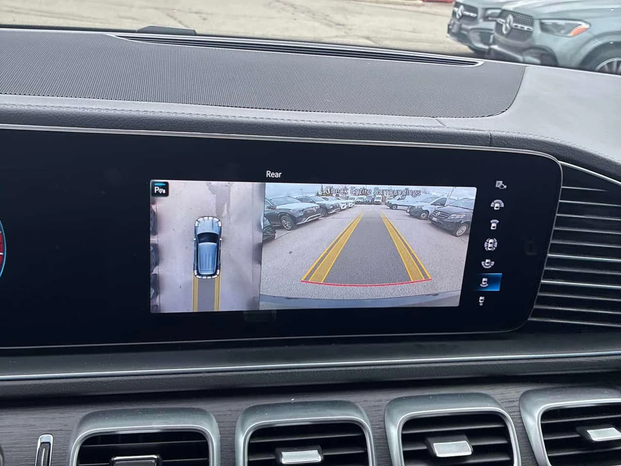 Mercedes-Benz GLE 450 * ДИСТРОНИК* 360 КАМЕРА* BURMESTER* ОБДУХВАНЕ* , снимка 14 - Автомобили и джипове - 54094391