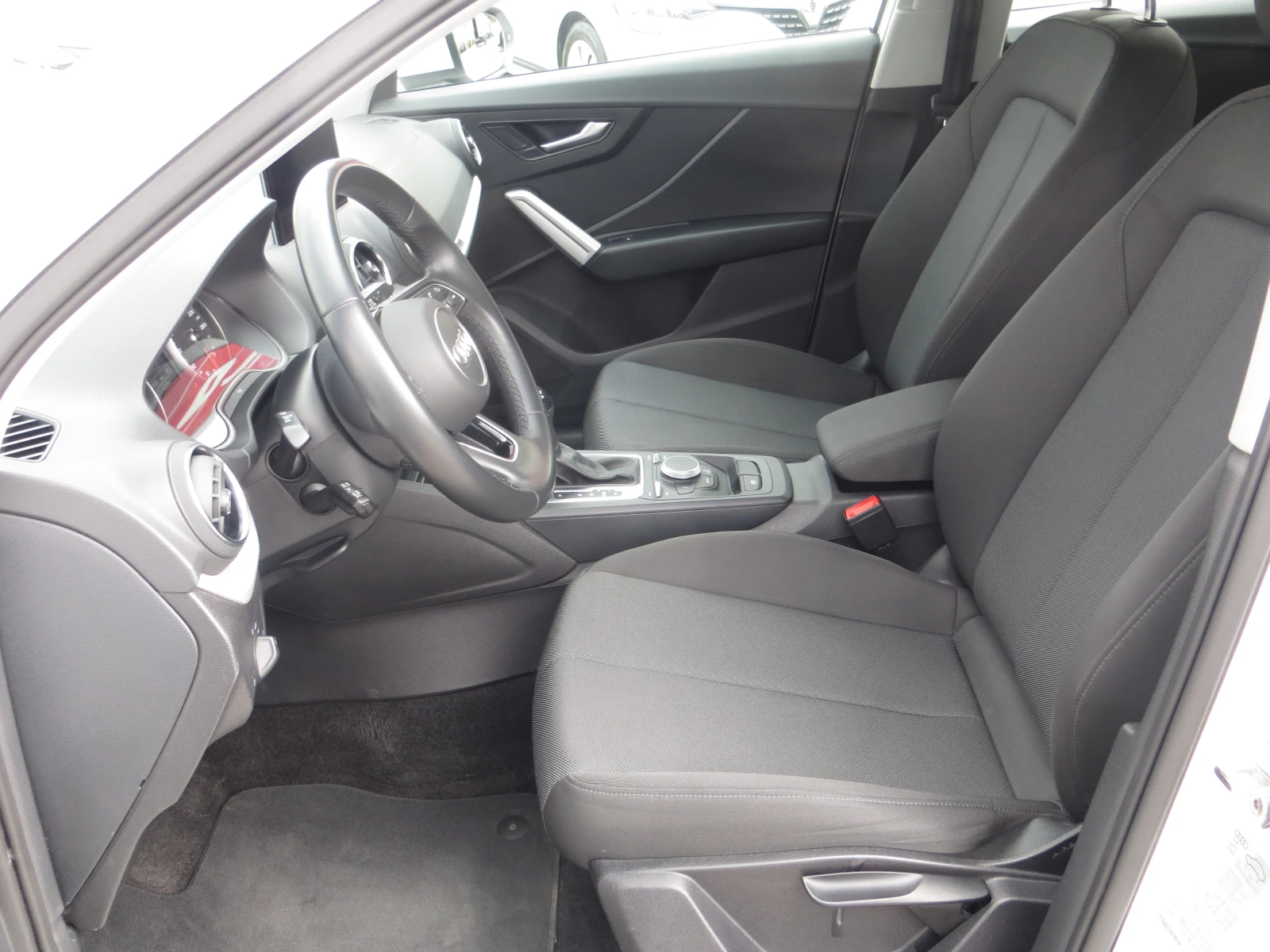 Audi Q2 2.0 TDI ADVANCE, снимка 7 - Автомобили и джипове - 54149266