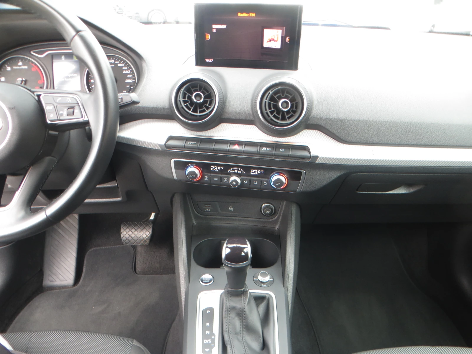 Audi Q2 2.0 TDI ADVANCE, снимка 9 - Автомобили и джипове - 54149266