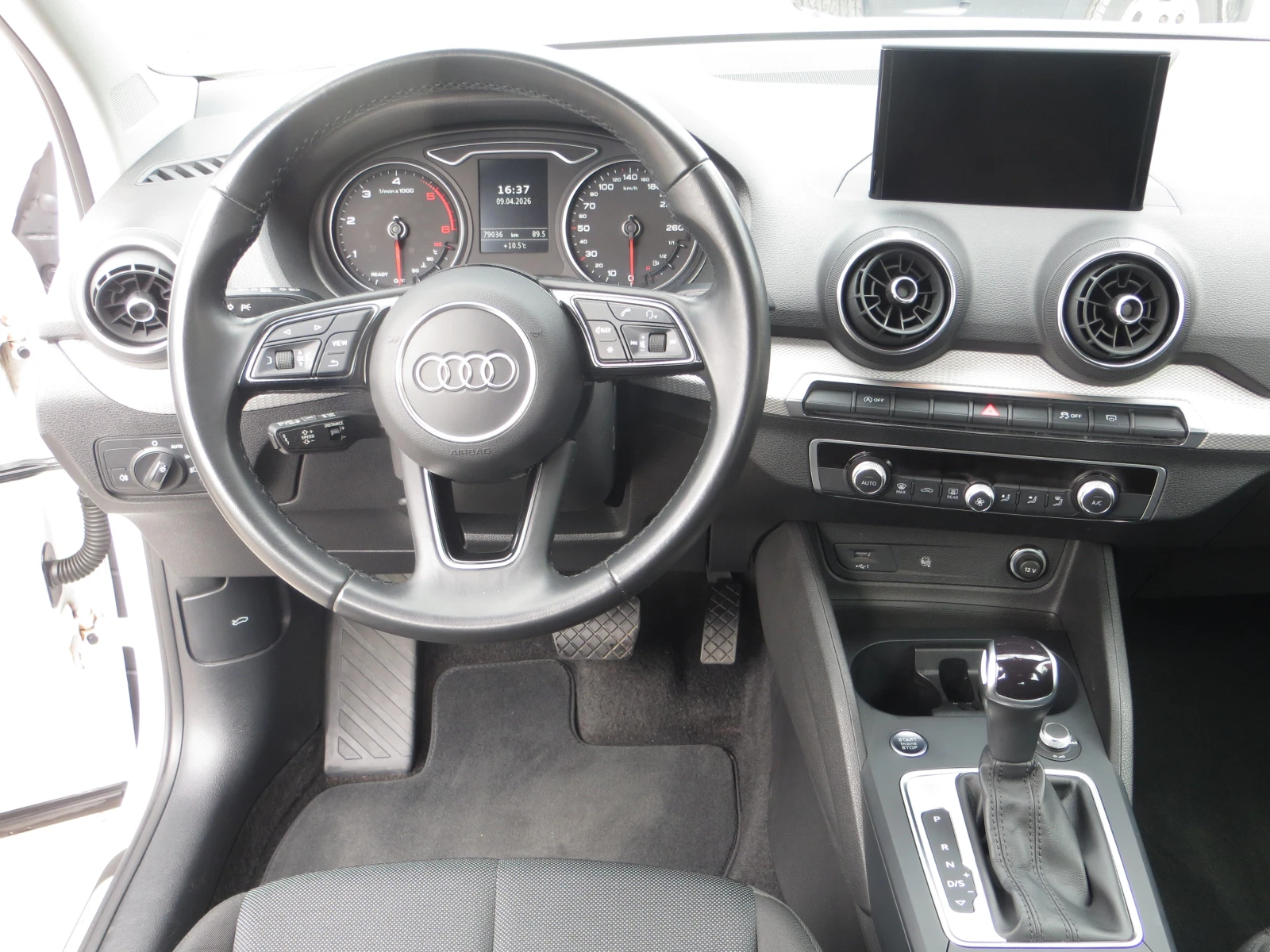 Audi Q2 2.0 TDI ADVANCE, снимка 8 - Автомобили и джипове - 54149266