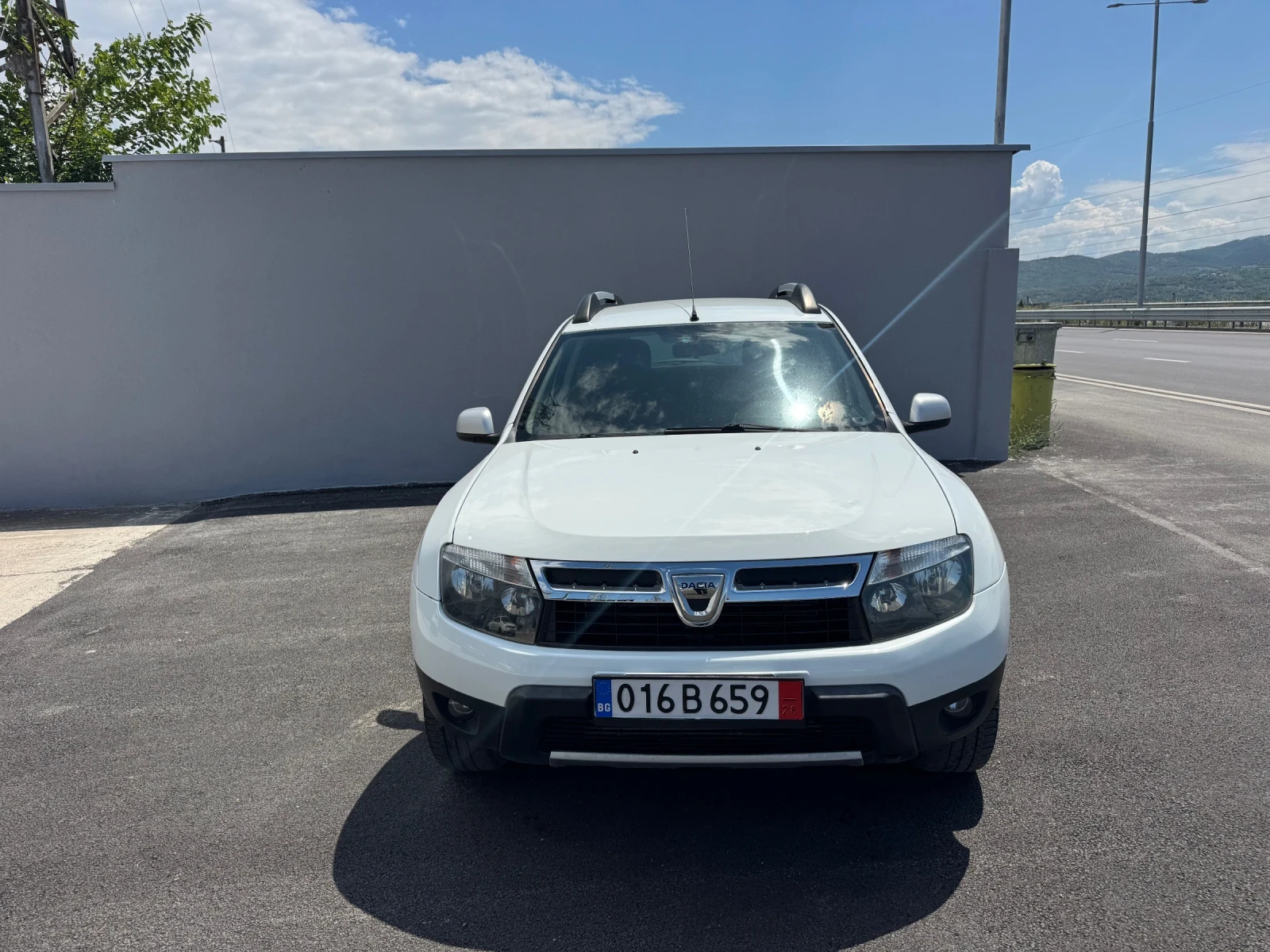 Dacia Duster 1.5DCI 4x4, снимка 2 - Автомобили и джипове - 54634341