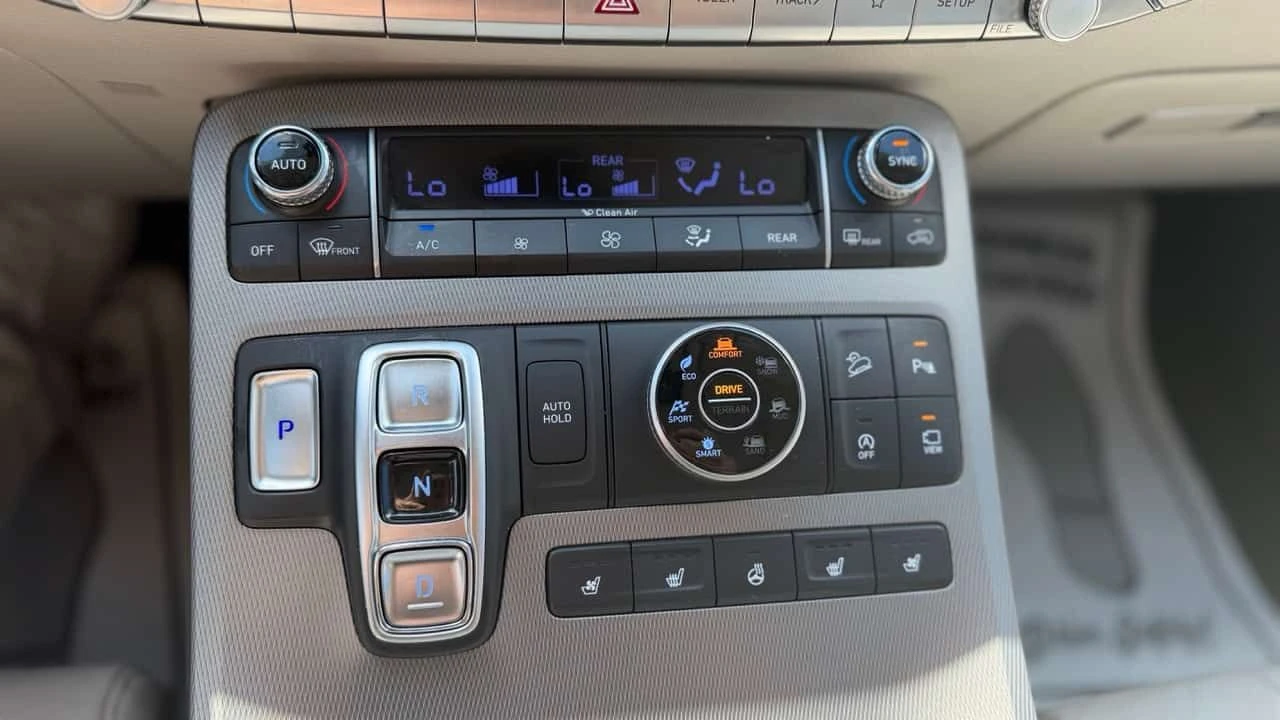Hyundai Palisade * Luxury * CARFAX * ОБДУХВАНЕ * HARMAN * 360, снимка 13 - Автомобили и джипове - 54920380