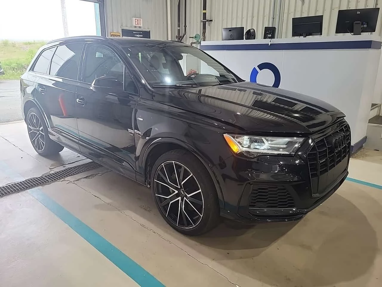 Audi Q7 * KOMFORT * Един собственик * CARFAX * Oт VW * , снимка 2 - Автомобили и джипове - 54967237