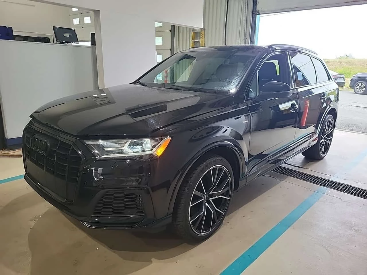 Audi Q7 * KOMFORT * CARFAX * БЕЗ ПЪРВОНАЧАЛНА ВНОСКА